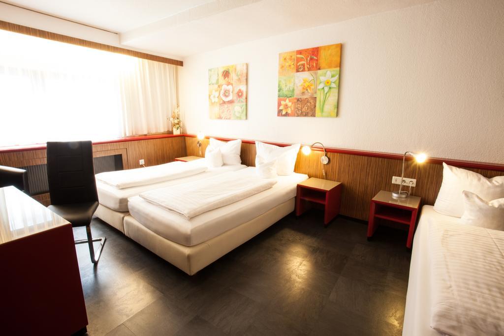 Trip Inn Hotel Ariane Кельн Номер фото