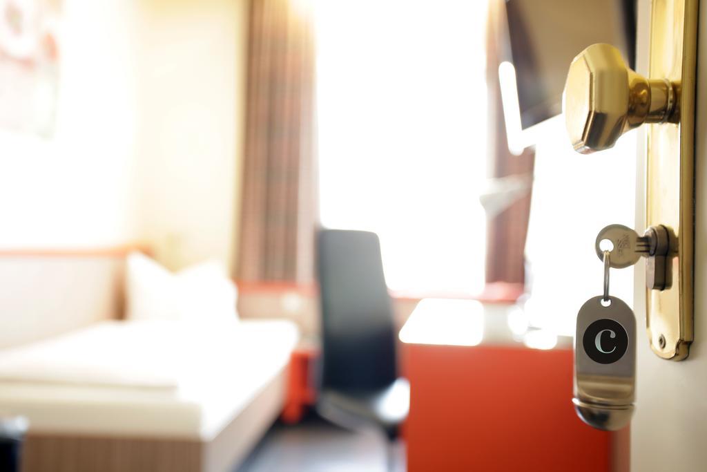 Trip Inn Hotel Ariane Кельн Номер фото