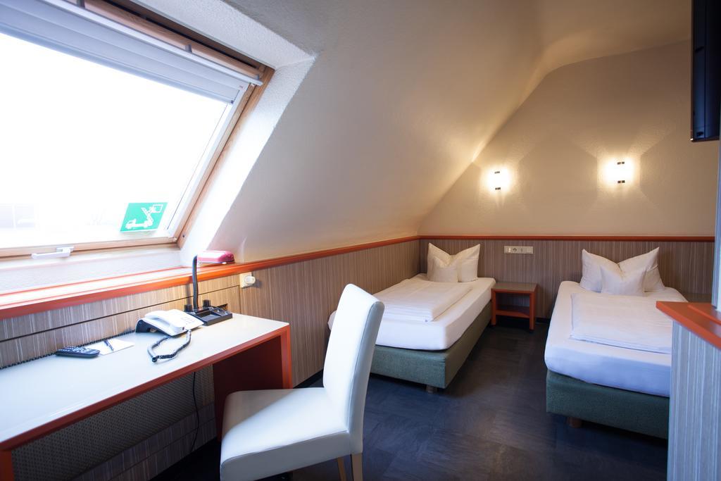 Trip Inn Hotel Ariane Кельн Номер фото