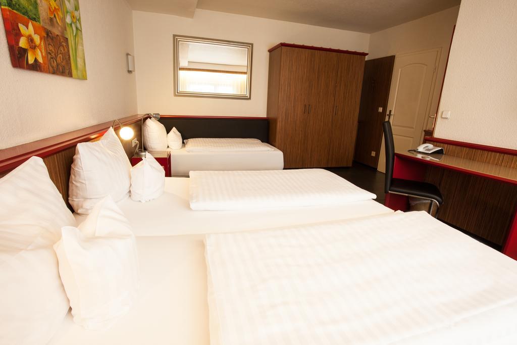 Trip Inn Hotel Ariane Кельн Номер фото