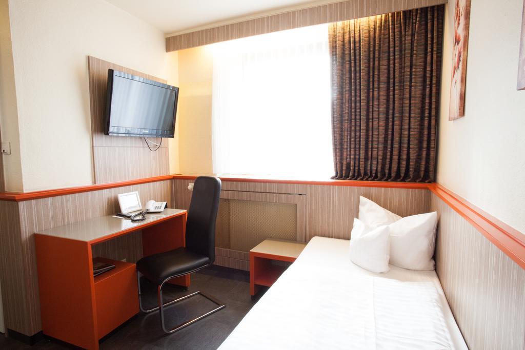 Trip Inn Hotel Ariane Кельн Номер фото