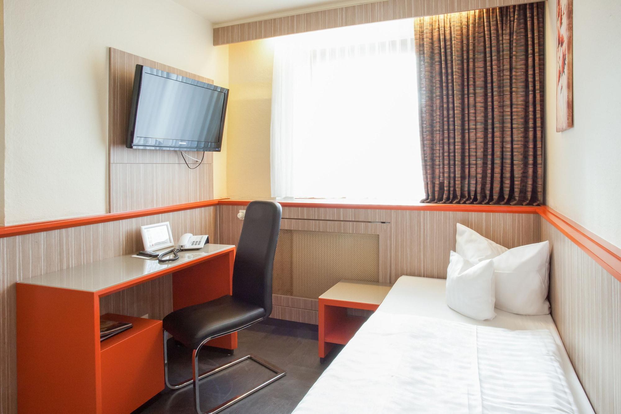 Trip Inn Hotel Ariane Кельн Екстер'єр фото