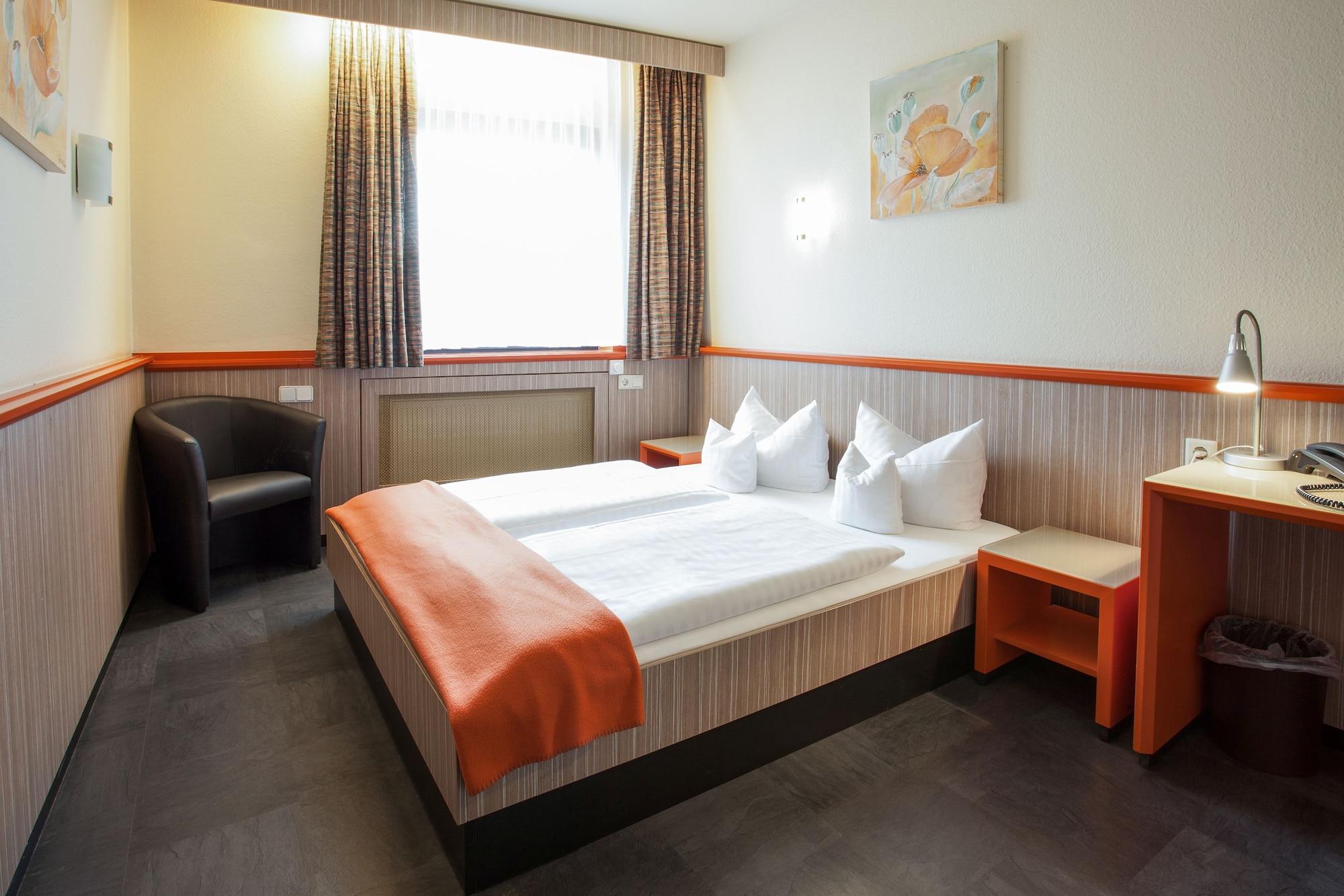 Trip Inn Hotel Ariane Кельн Екстер'єр фото