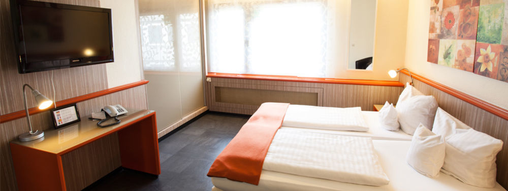 Trip Inn Hotel Ariane Кельн Екстер'єр фото