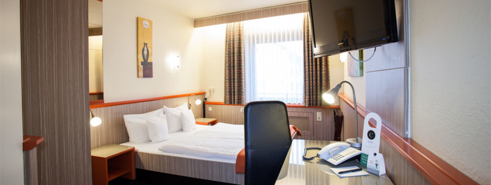 Trip Inn Hotel Ariane Кельн Екстер'єр фото