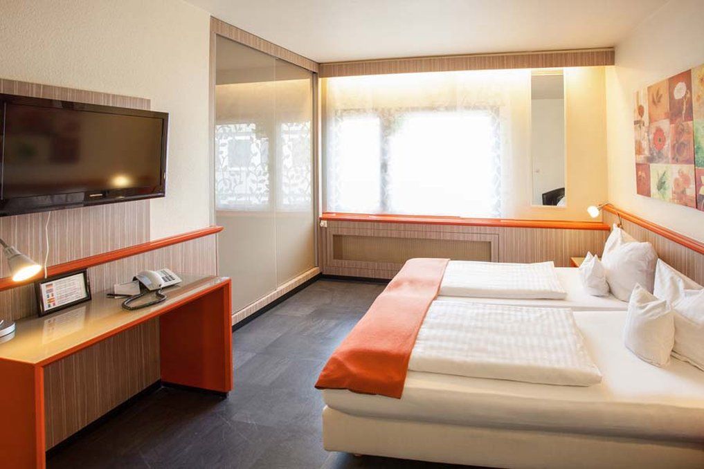 Trip Inn Hotel Ariane Кельн Екстер'єр фото
