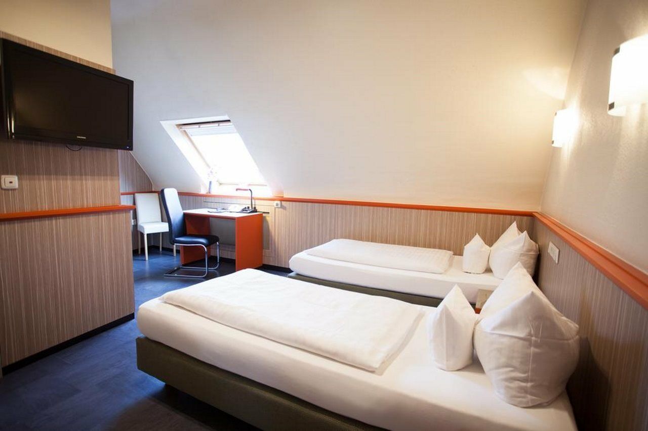 Trip Inn Hotel Ariane Кельн Екстер'єр фото